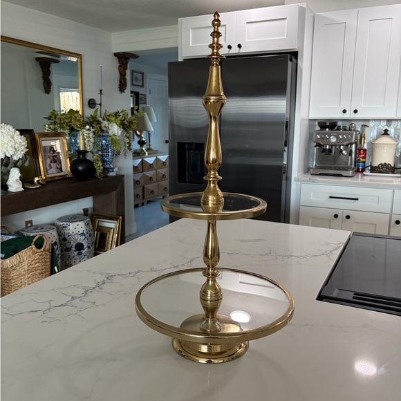 Anathasia Elegant Gold Two-Tier Serving Stand - Picture 2 of 7